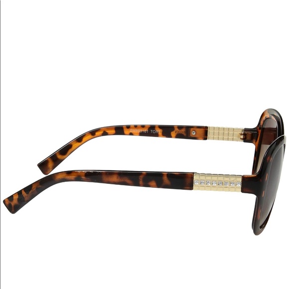 Steve Madden Tortoise Sunglasses - Picture 3 of 7